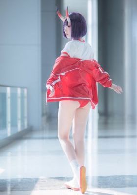 她唇之下免费观看完整版_720完整版观看